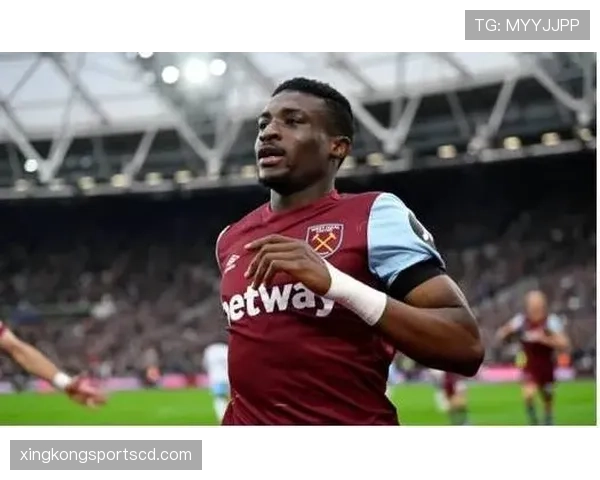 库杜斯在西汉姆体系中的战术定位解析