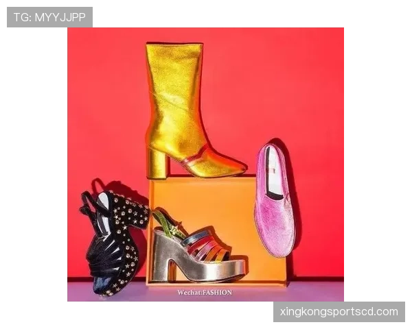 巴洛特利今天又穿啥离谱鞋？感觉他不仅踢球，连时尚都不走寻常路啊！