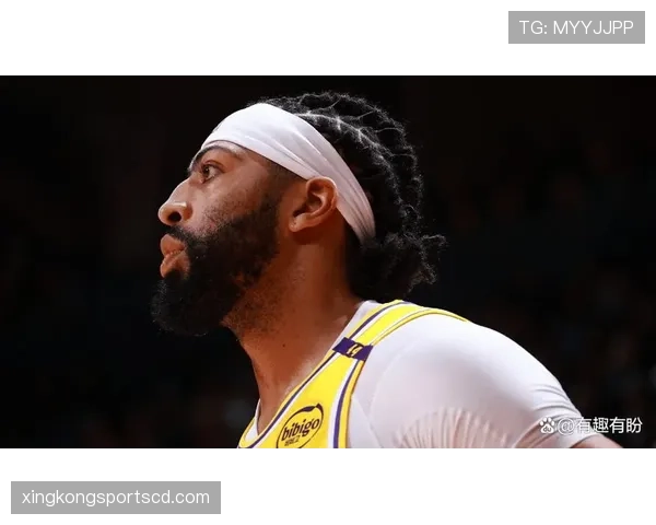 拉塞尔防守统治力显著领先同时代核心 内线影响力无可匹敌