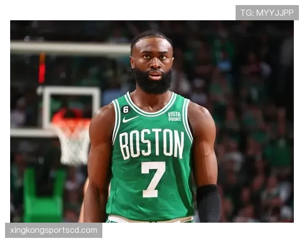 杰伦·布朗挡拆拉开空间提升投篮效率明显超过同队得分手