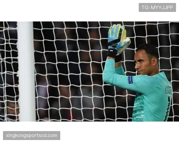 库尔图瓦：禁区统治与高球处理构筑防守安全堡垒