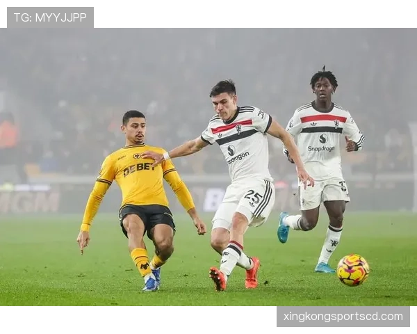 乌加特对阵皇马中场的对抗能力解析